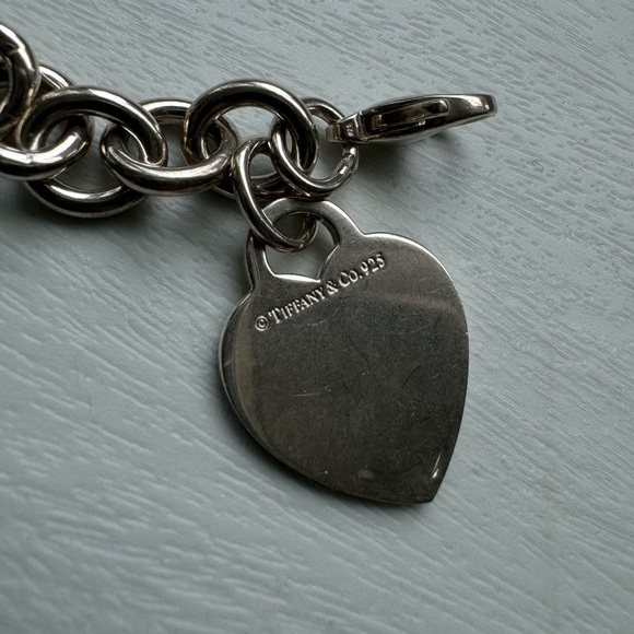 RETIRED Tiffany bracelet & Charm - Picture 5 of 7